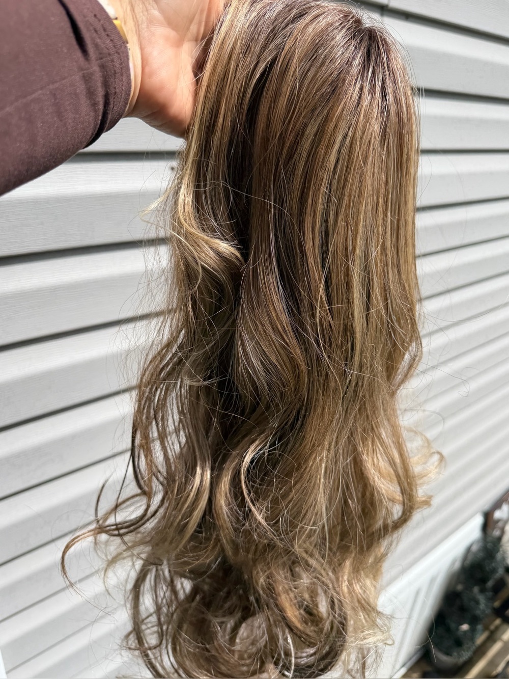 Wavy Synthetic Wig in Light Brown Blonde Blend